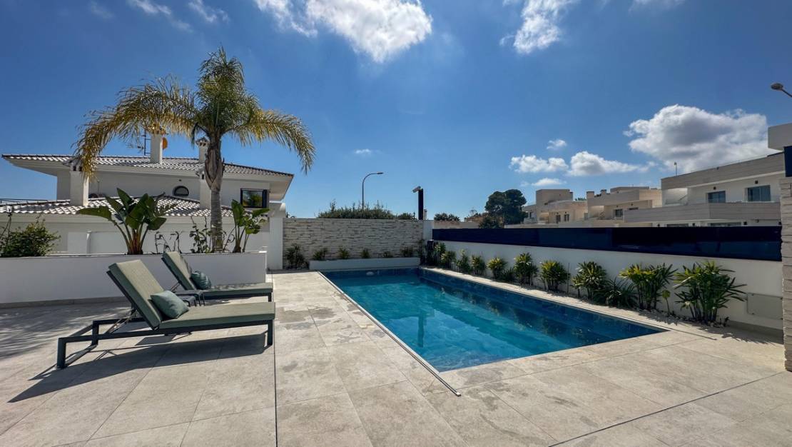 Sale - Villa - Orihuela - Villamartin