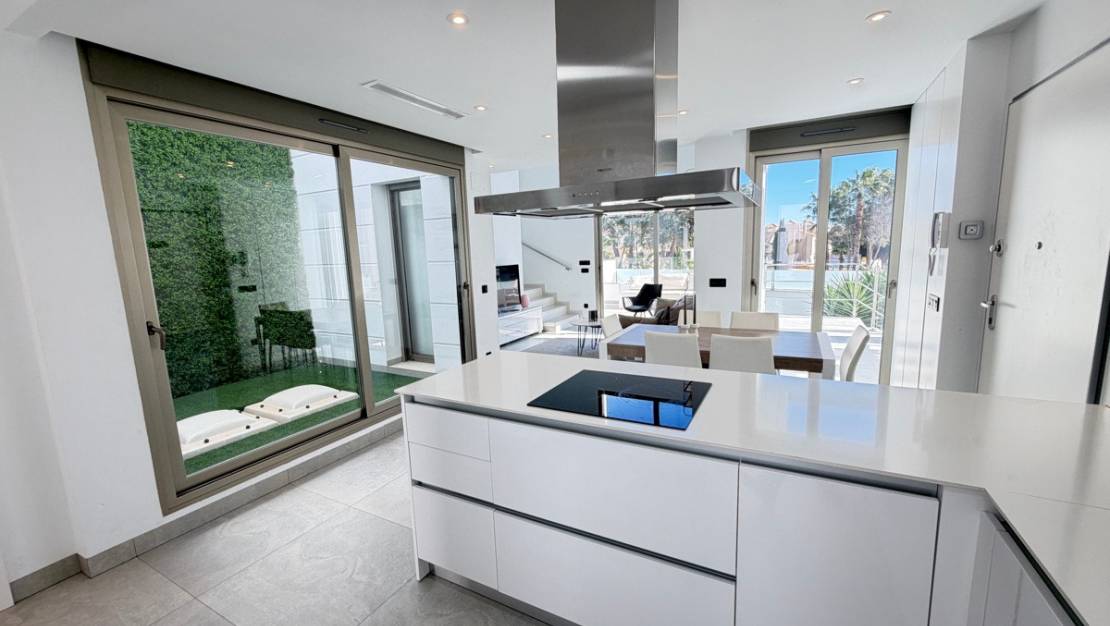 Sale - Villa - Orihuela - Villamartin