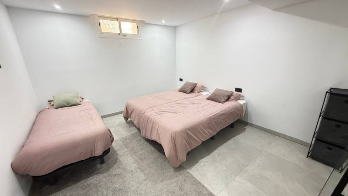 Sale - Villa - Orihuela - Villamartin