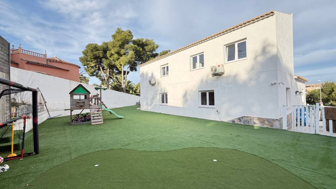 Sale - Villa - Orihuela - Villamartin