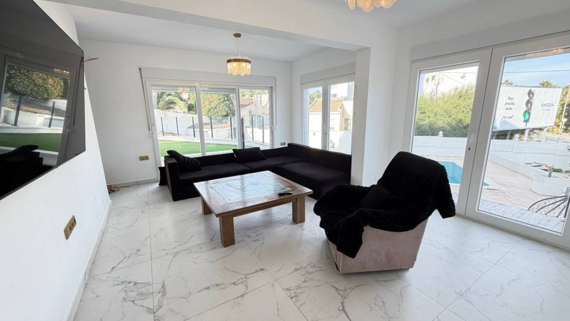 Sale - Villa - Orihuela - Villamartin