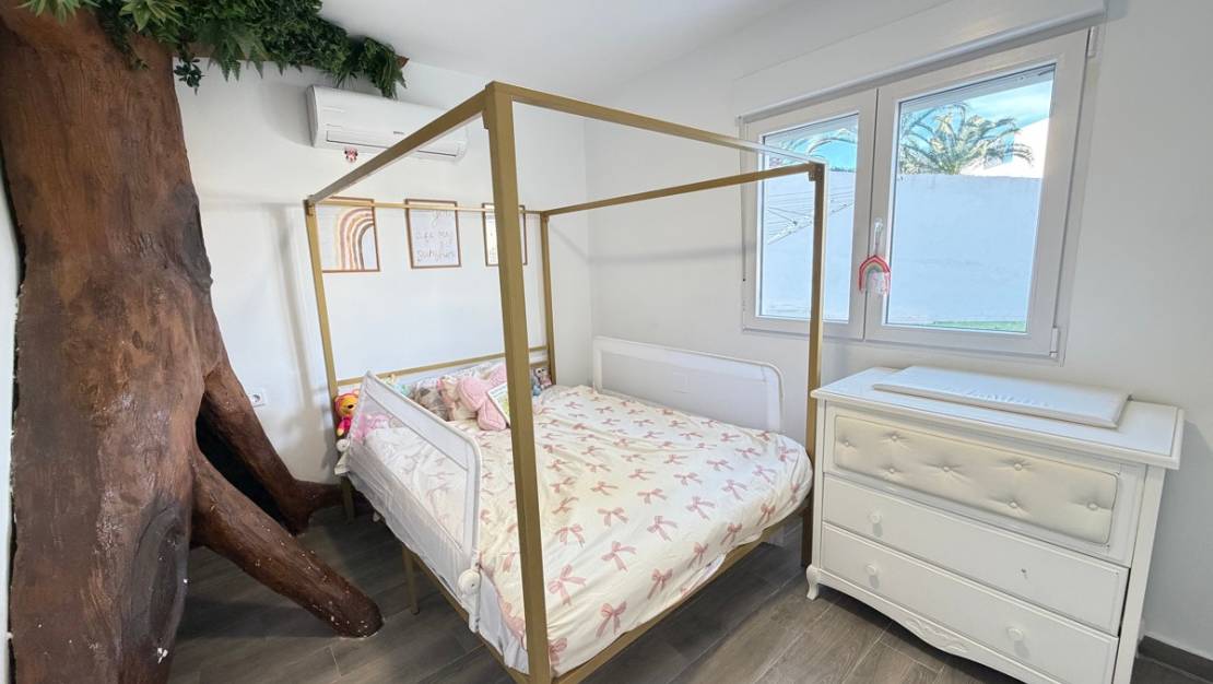 Sale - Villa - Orihuela - Villamartin
