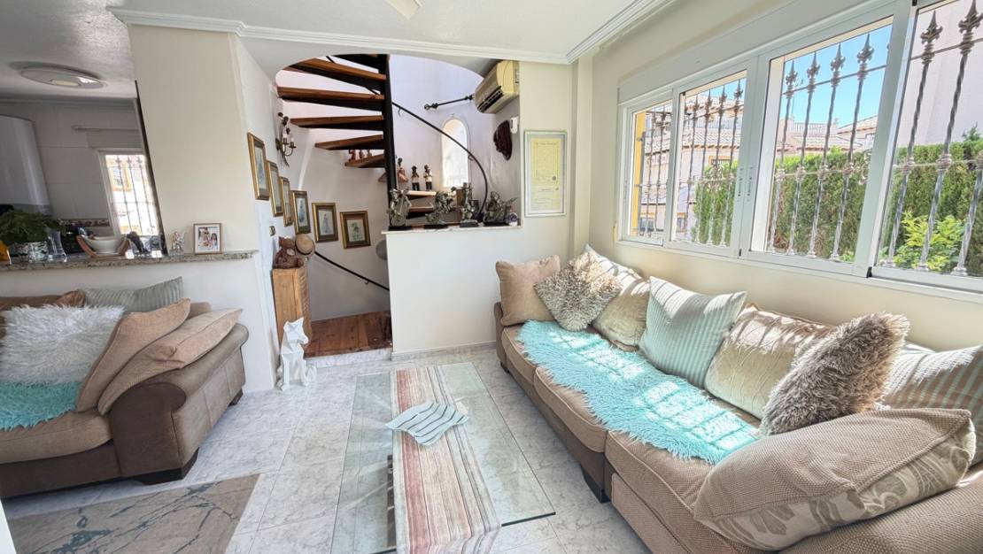 Sale - Villa - Orihuela - Villamartin