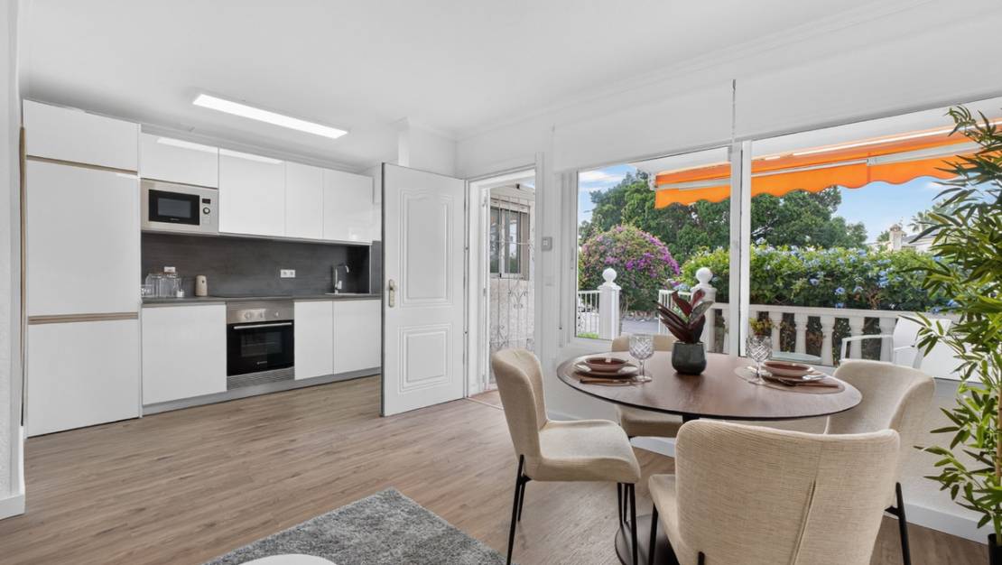 Sale - Villa - Orihuela - Villamartin