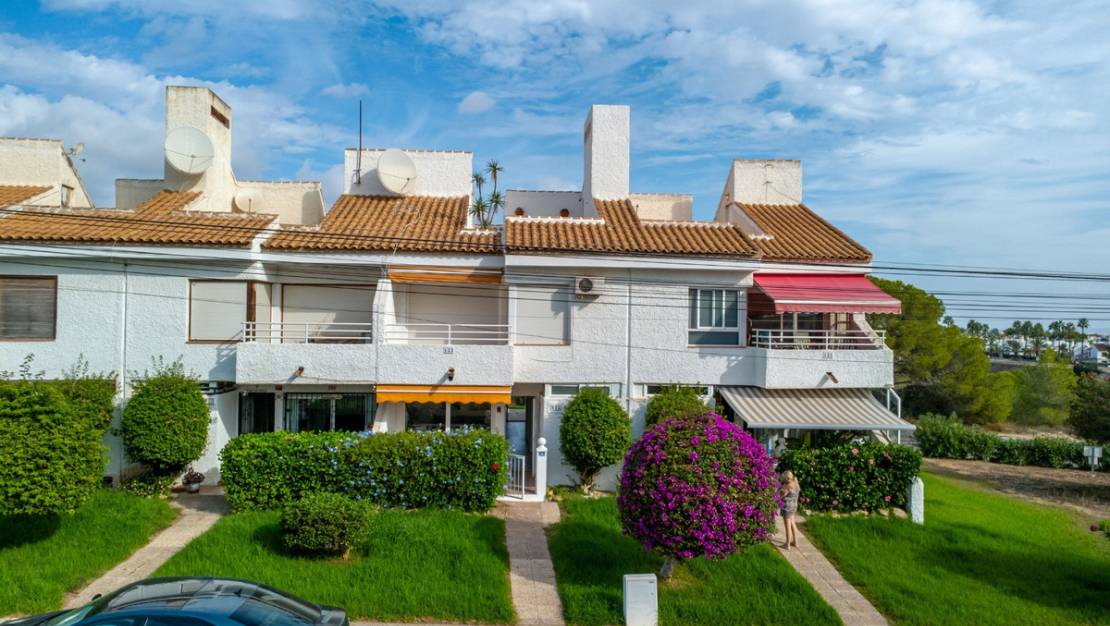 Sale - Villa - Orihuela - Villamartin