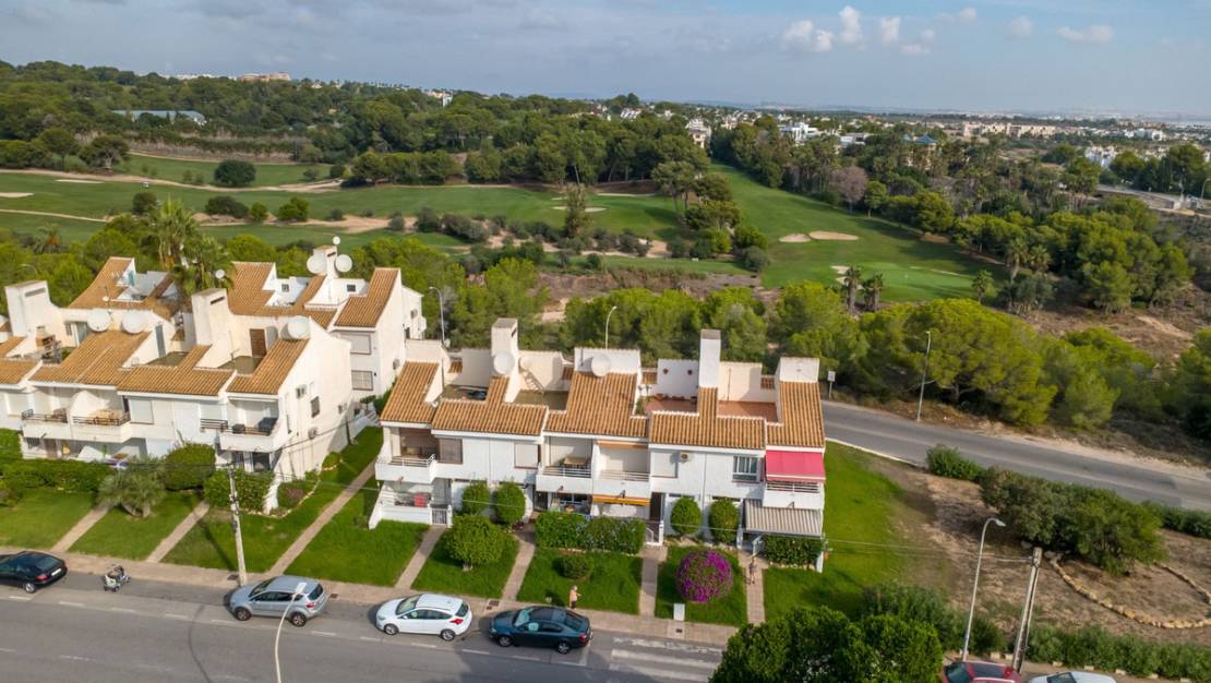 Sale - Villa - Orihuela - Villamartin