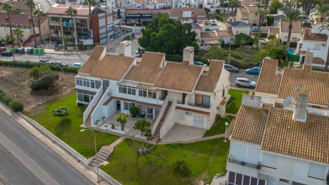 Sale - Villa - Orihuela - Villamartin