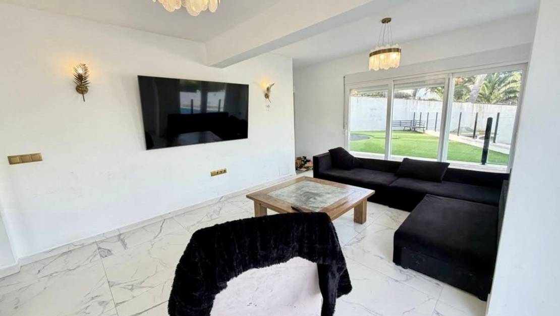 Sale - Villa - Orihuela - Villamartin