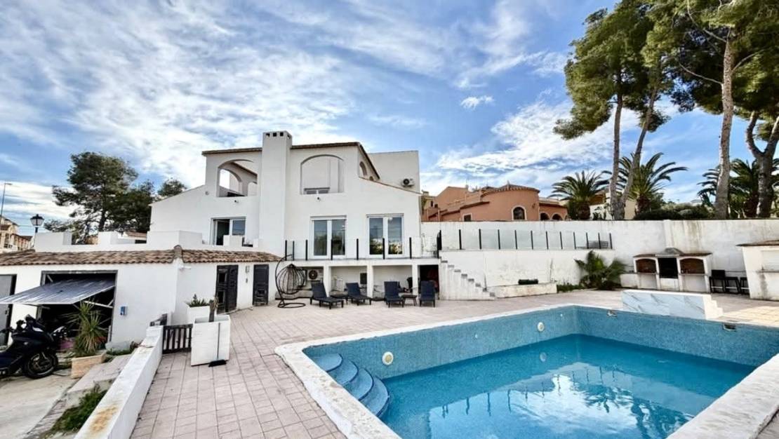 Sale - Villa - Orihuela - Villamartin