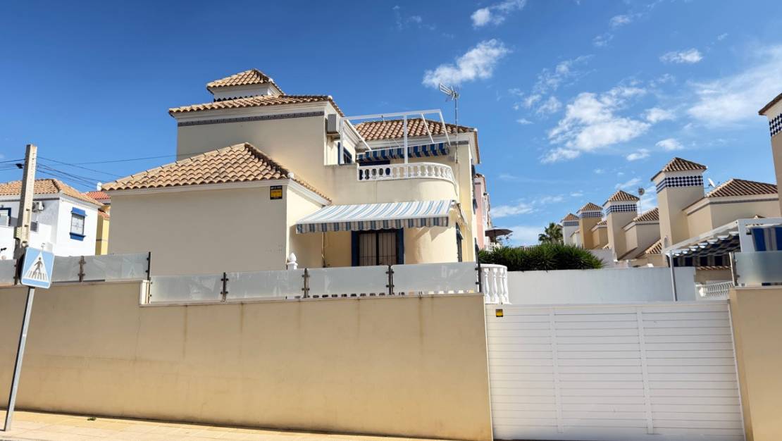 Sale - Villa - Orihuela - Villamartin