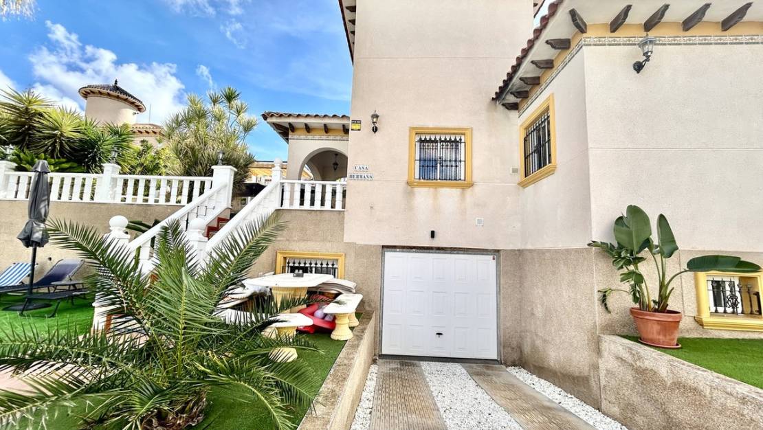 Sale - Villa - Orihuela - Villamartin