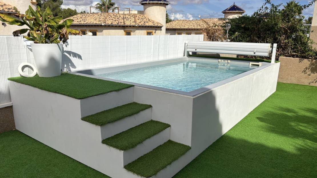 Sale - Villa - Orihuela - Villamartin