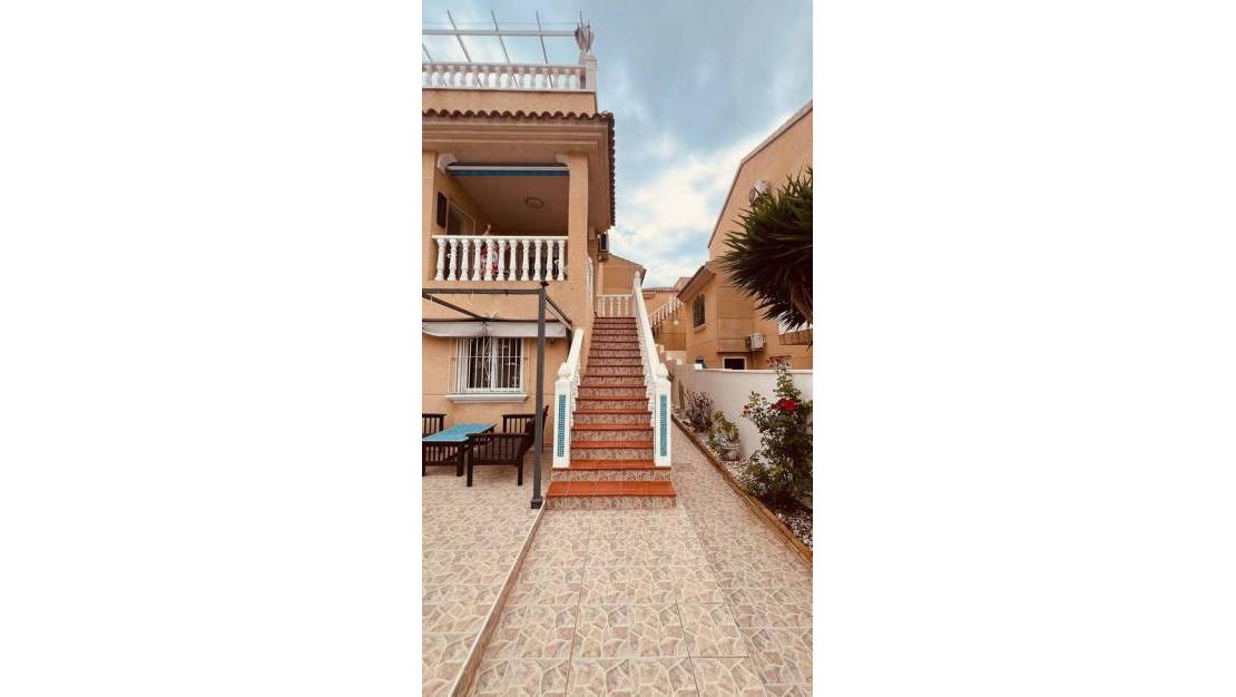Sale - Villa - Orihuela - Villamartin