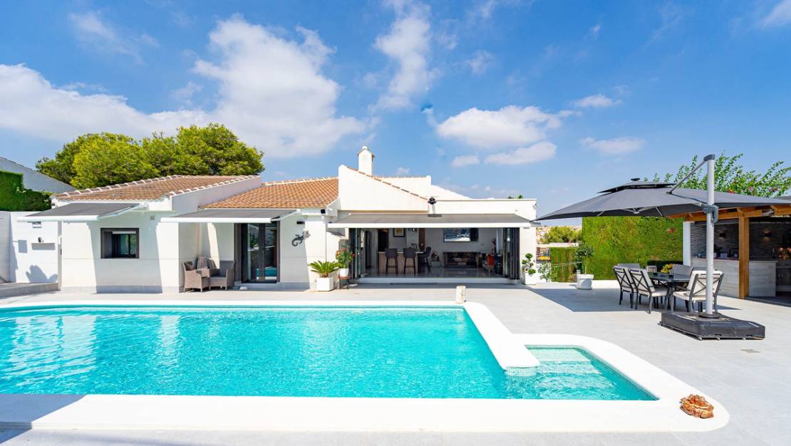 Sale - Villa - Orihuela - Villamartin