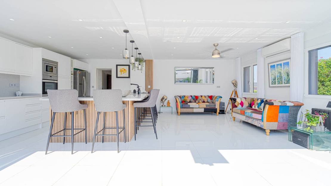 Sale - Villa - Orihuela - Villamartin