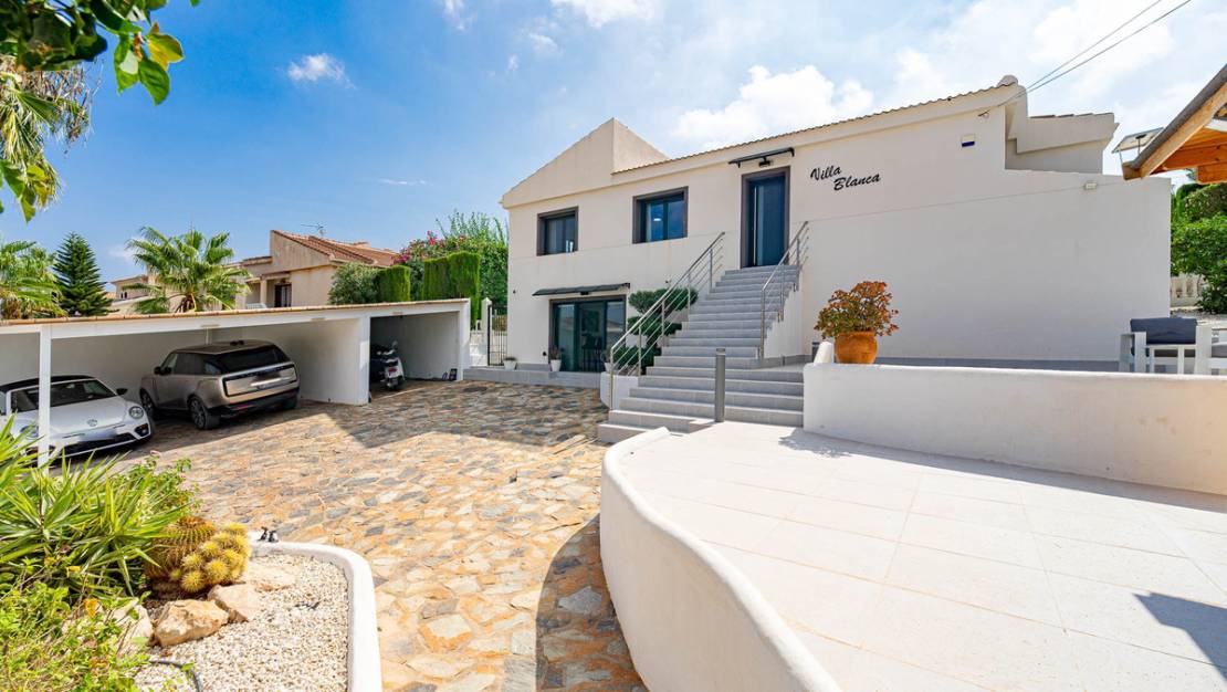 Sale - Villa - Orihuela - Villamartin