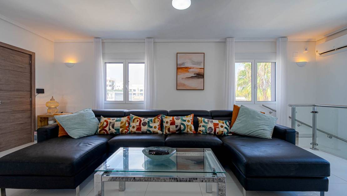 Sale - Villa - Orihuela - Villamartin