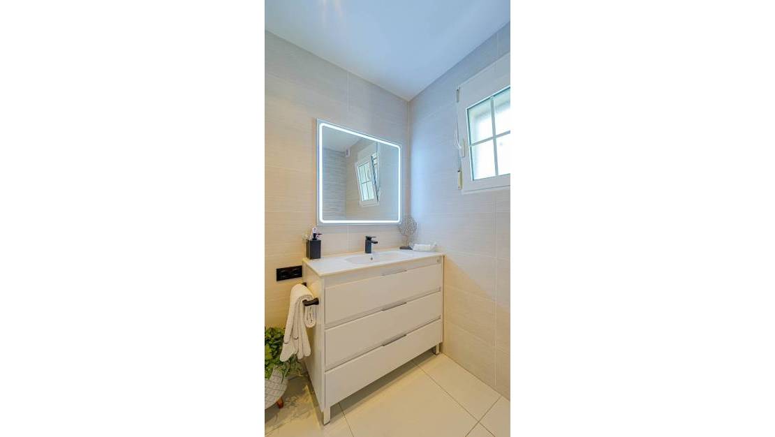 Sale - Villa - Orihuela - Villamartin