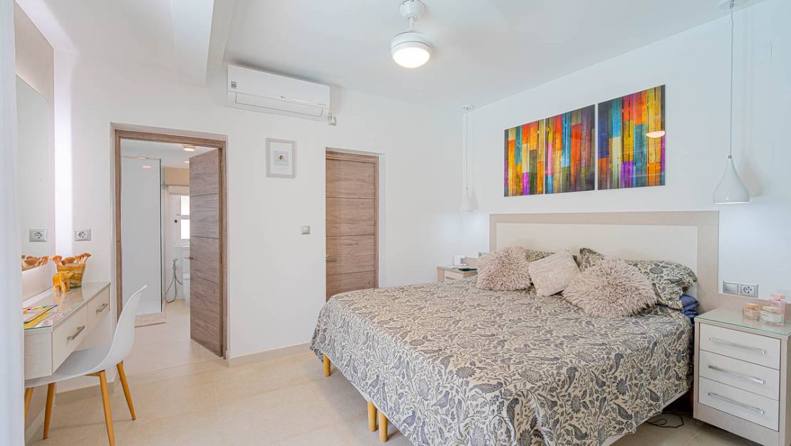 Sale - Villa - Orihuela - Villamartin