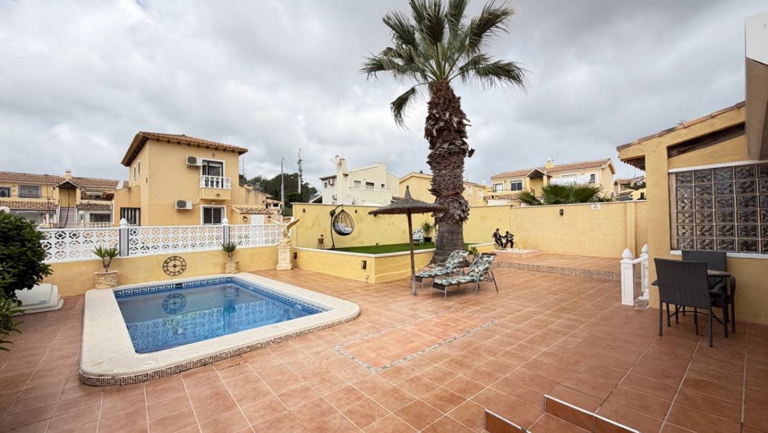 Sale - Villa - Orihuela - Villamartin