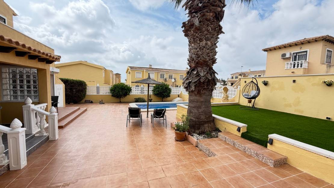 Sale - Villa - Orihuela - Villamartin