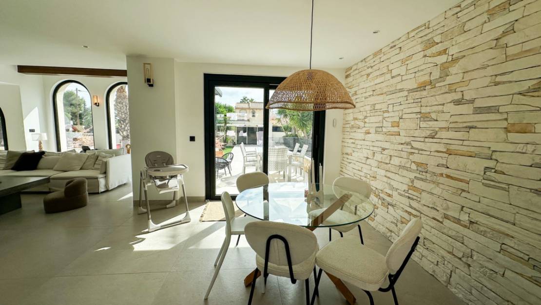 Sale - Villa - Orihuela - Villamartin