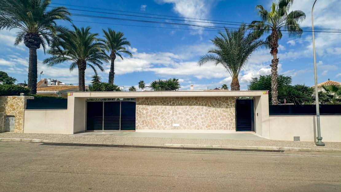 Sale - Villa - Orihuela - Villamartin