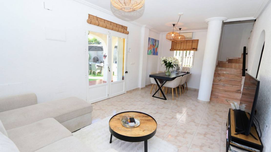 Sale - Villa - Orihuela - Villamartin