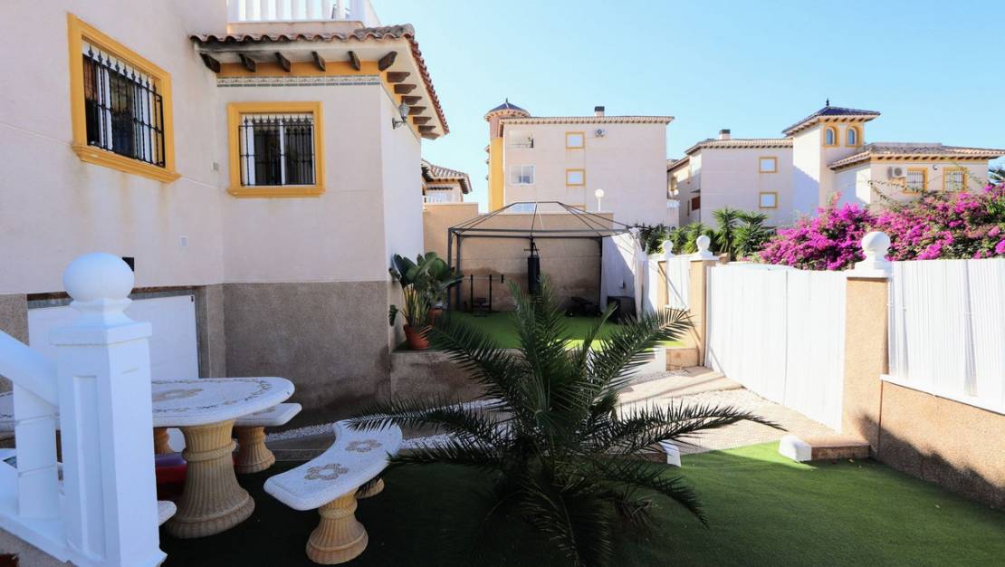 Sale - Villa - Orihuela - Villamartin