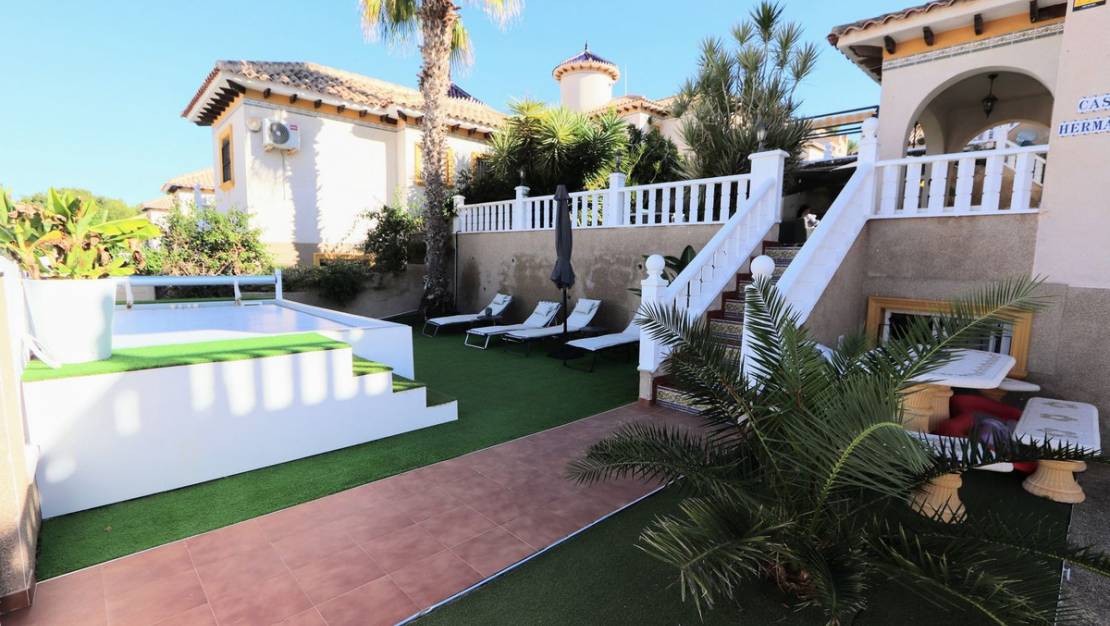 Sale - Villa - Orihuela - Villamartin