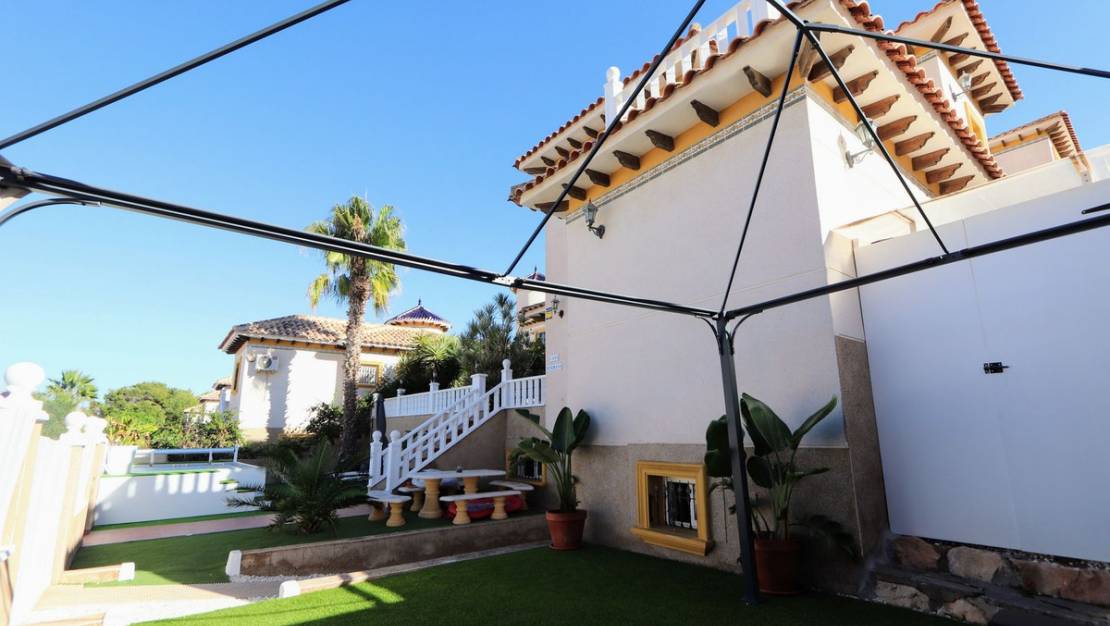 Sale - Villa - Orihuela - Villamartin