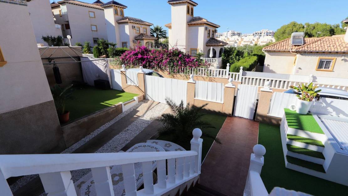 Sale - Villa - Orihuela - Villamartin