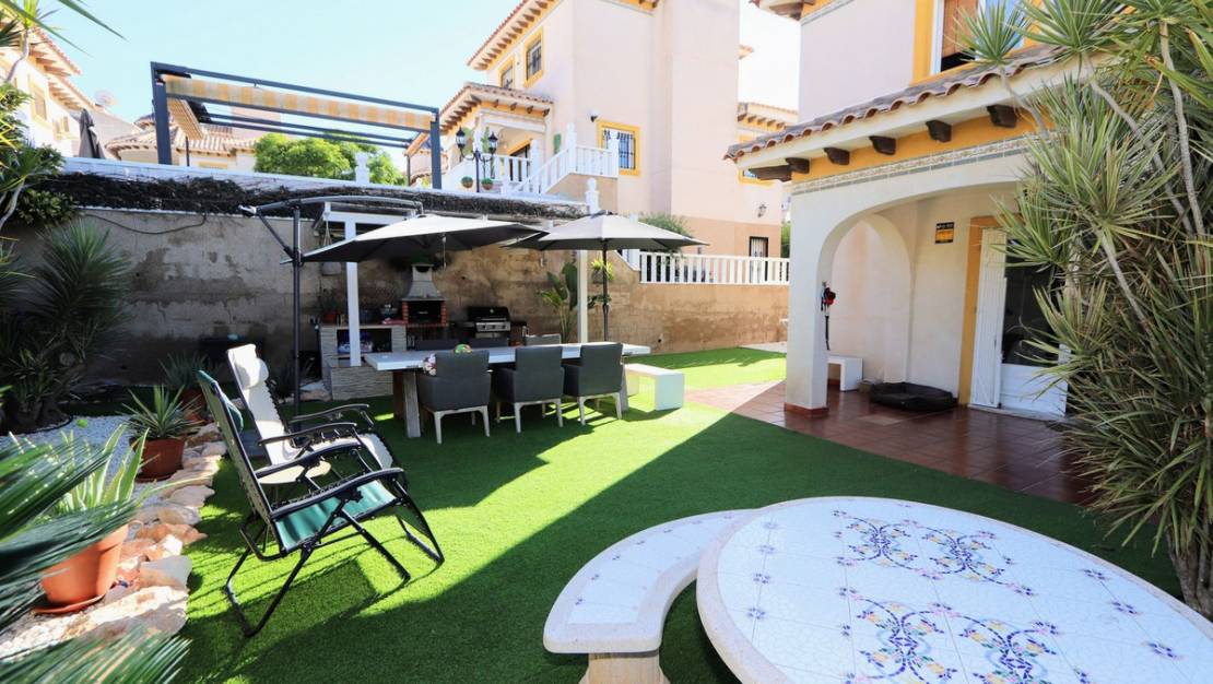 Sale - Villa - Orihuela - Villamartin