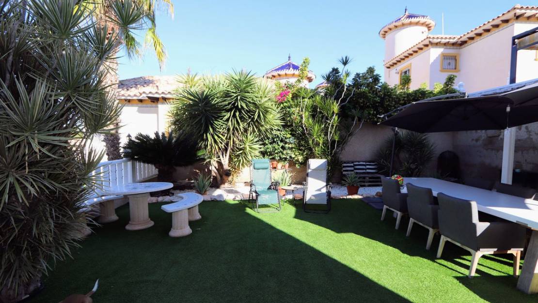 Sale - Villa - Orihuela - Villamartin