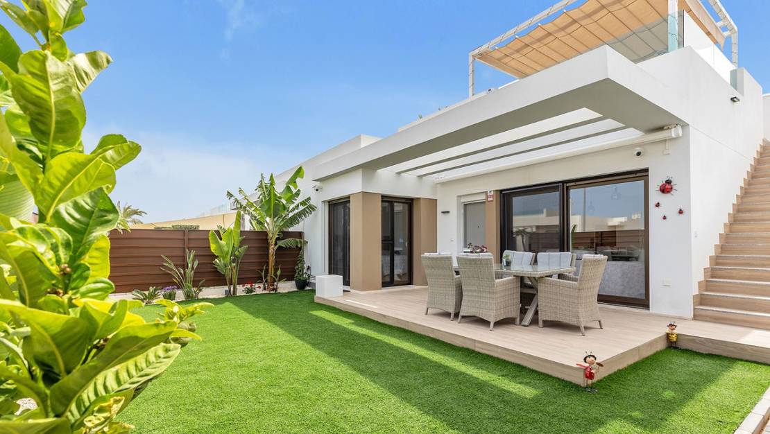 Sale - Villa - Orihuela - Vista Bella Golf