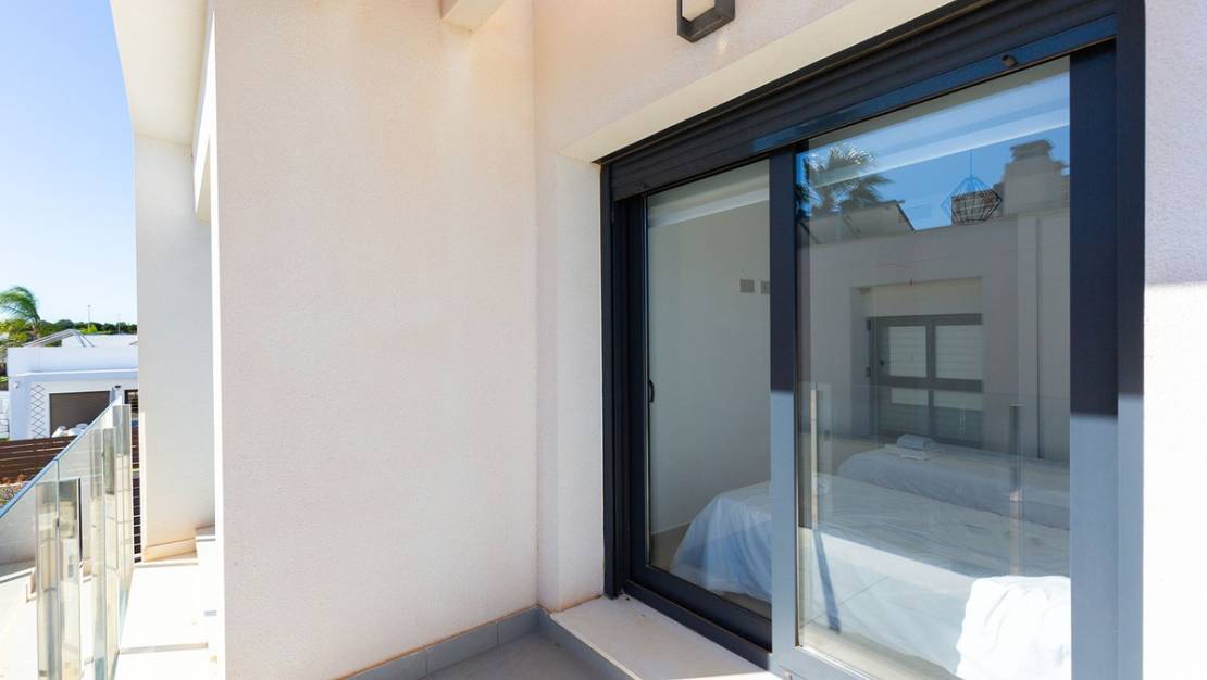 Sale - Villa - Orihuela - Vistabella Golf