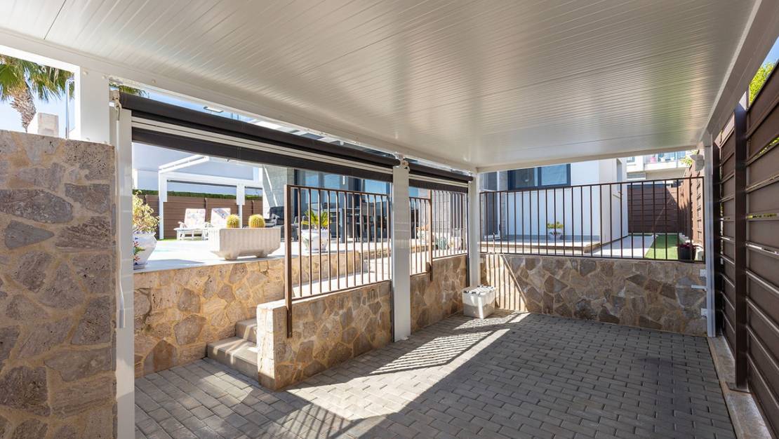 Sale - Villa - Orihuela - Vistabella Golf