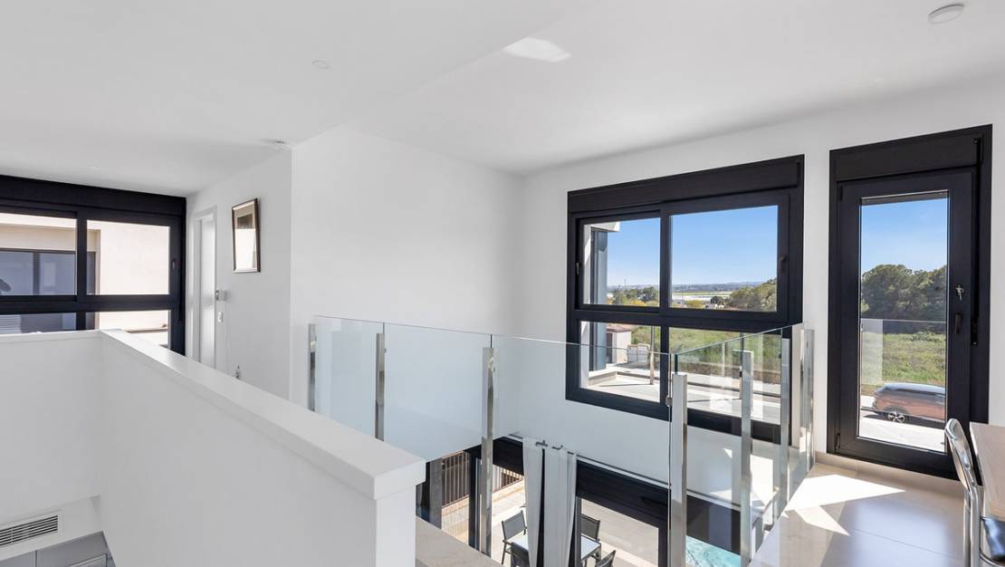 Sale - Villa - Orihuela - Vistabella Golf