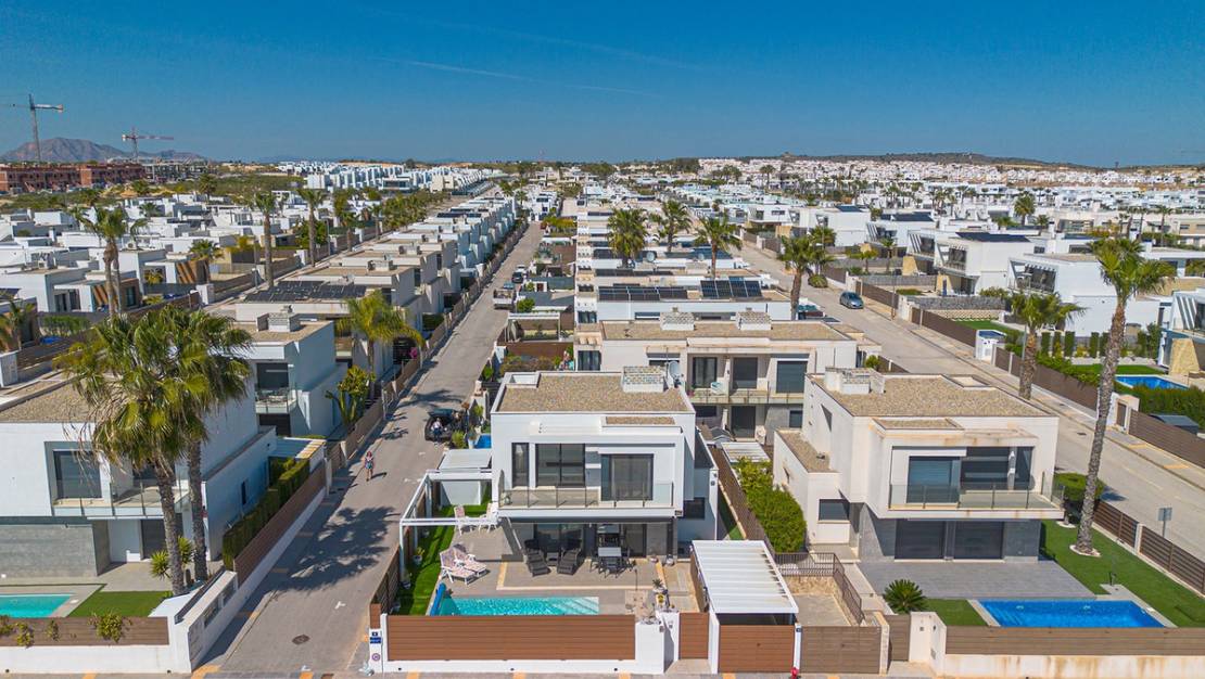 Sale - Villa - Orihuela - Vistabella Golf