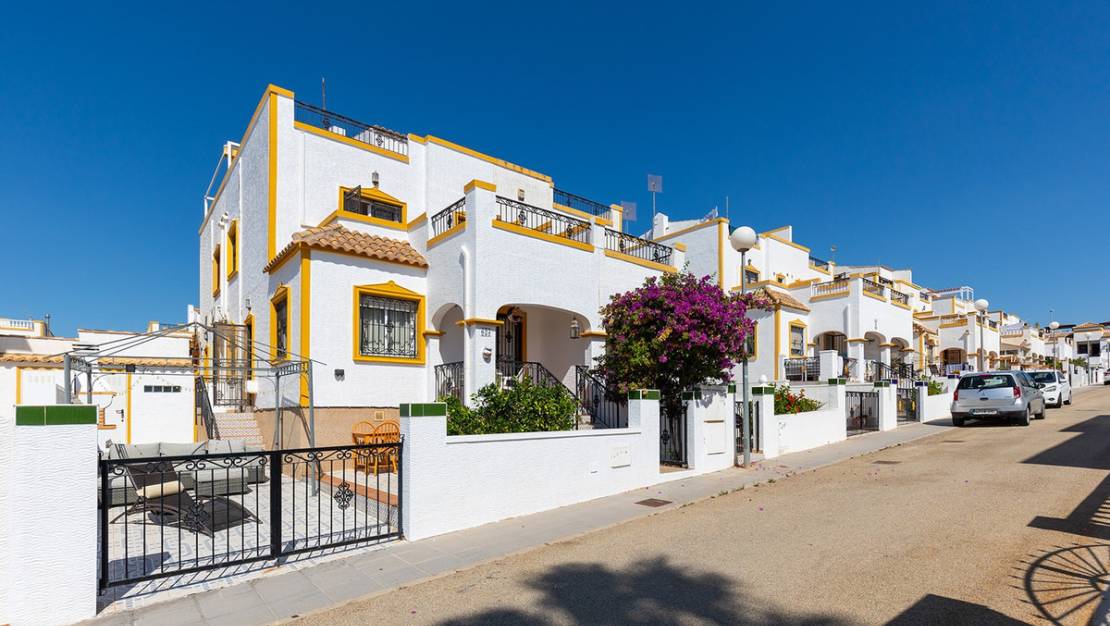 Sale - Villa - Orihuela - Vistabella Golf