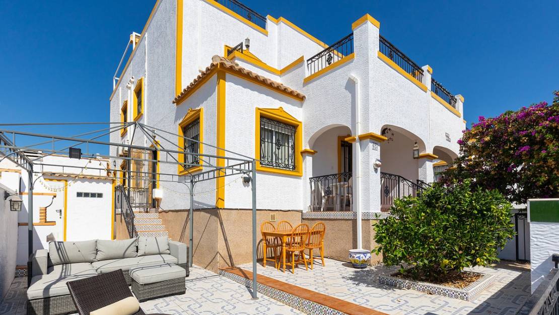Sale - Villa - Orihuela - Vistabella Golf