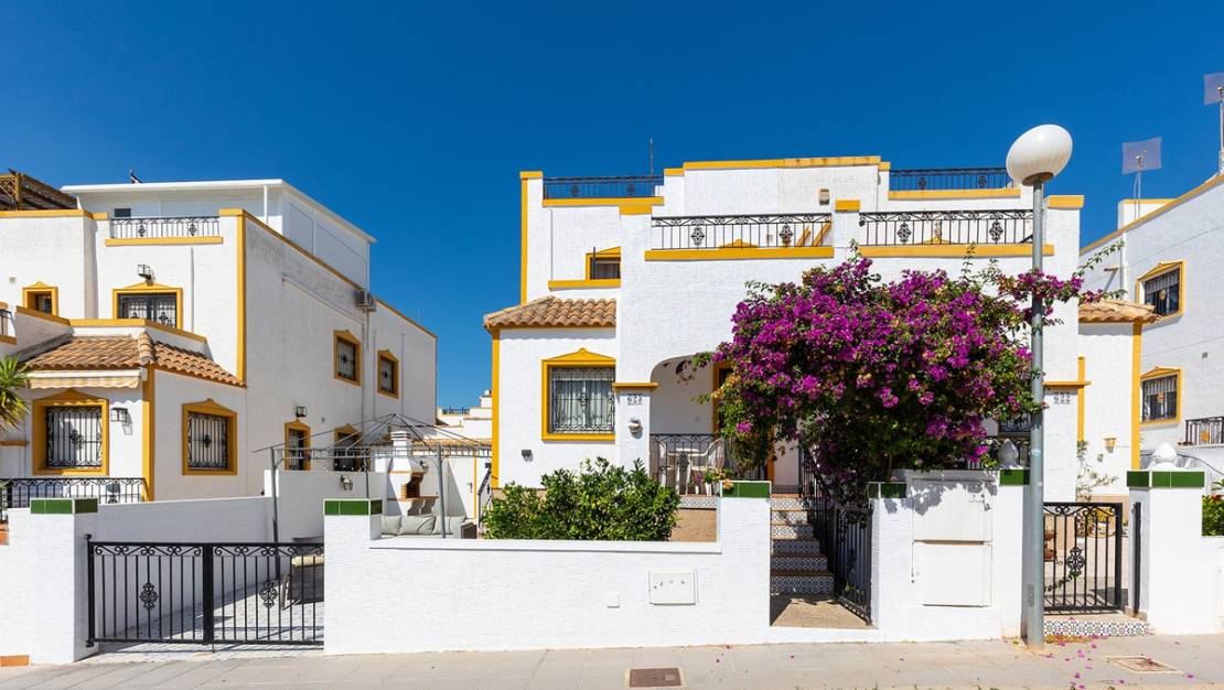 Sale - Villa - Orihuela - Vistabella Golf