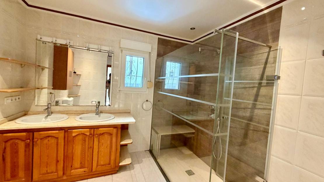 Sale - Villa - Pedreguer - Pedreguer Centro