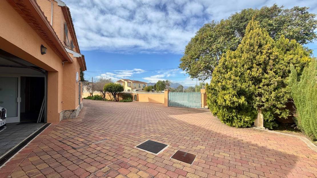 Sale - Villa - Pedreguer - Pedreguer Centro