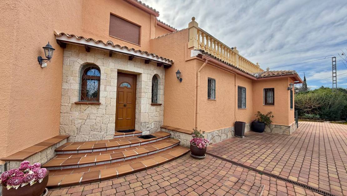 Sale - Villa - Pedreguer - Pedreguer Centro