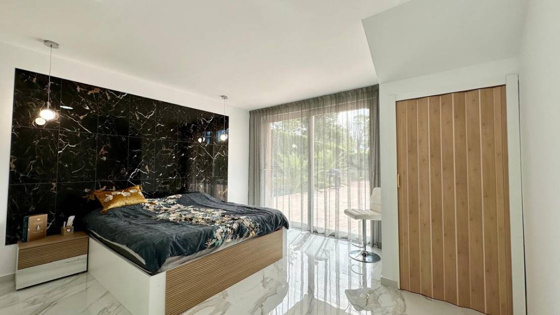 Sale - Villa - Petrel - Petrer