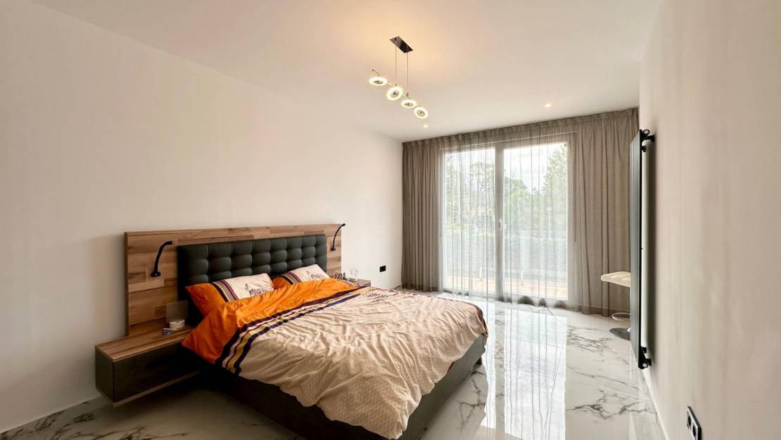 Sale - Villa - Petrel - Petrer