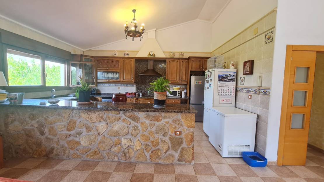 Sale - Villa - Petrel - Petrer