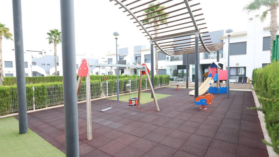 Sale - Villa - Pilar de la Horadada - Pilar de la Horadada Centro