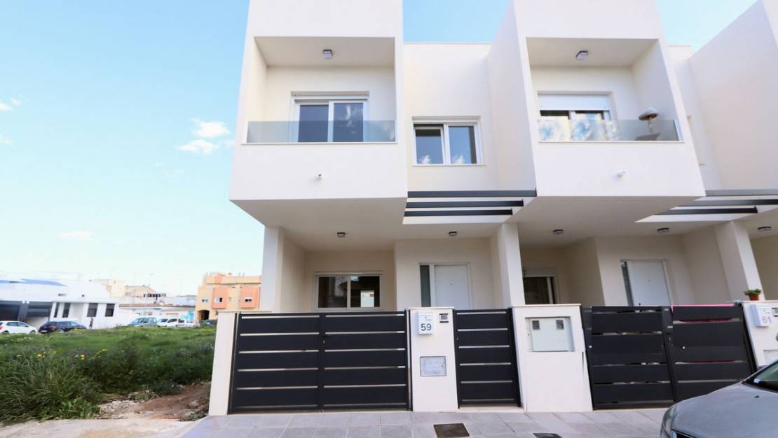 Sale - Villa - Pilar de la Horadada - Pilar de la Horadada Centro